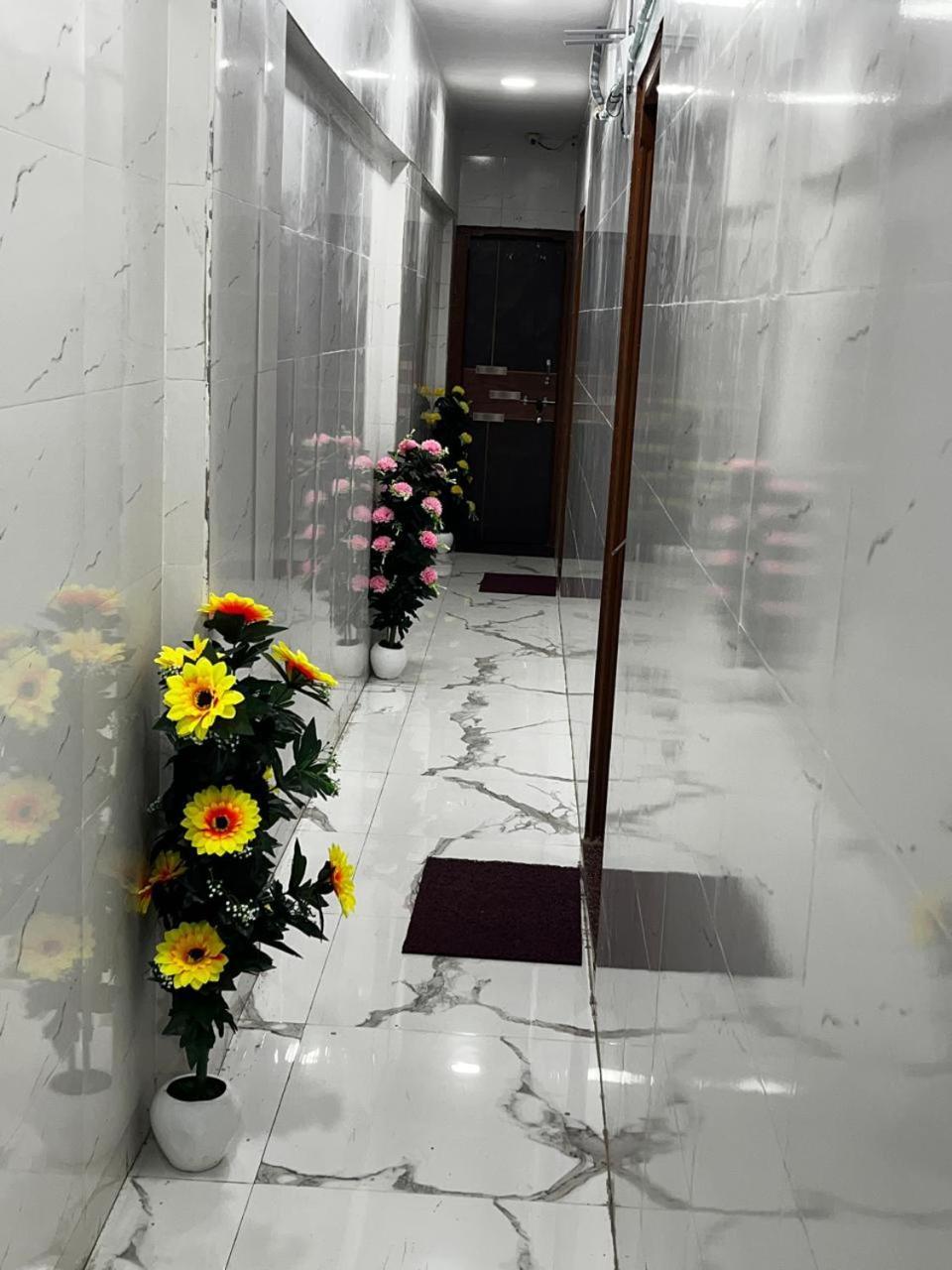 Patel'S Guest House สุรัต ภายนอก รูปภาพ